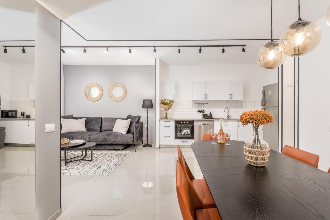Haneviim Boutique - Mamilla Area Sea-U Yerusalem Bagian luar foto