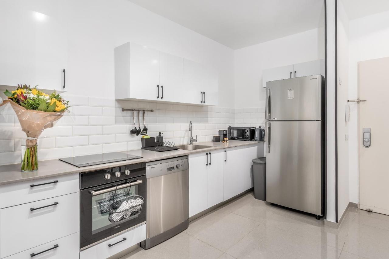 Haneviim Boutique - Mamilla Area Sea-U Yerusalem Bagian luar foto
