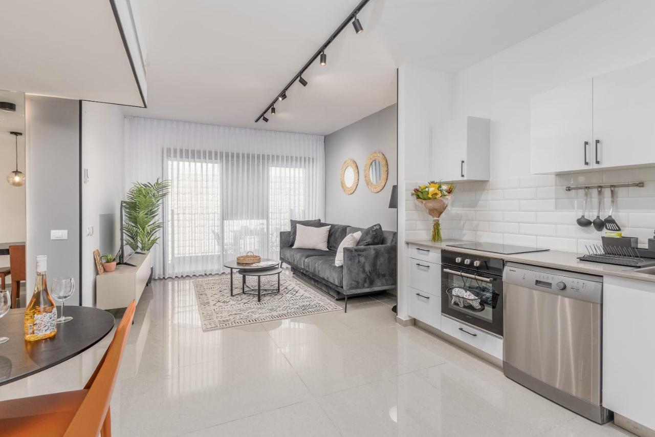 Haneviim Boutique - Mamilla Area Sea-U Yerusalem Bagian luar foto