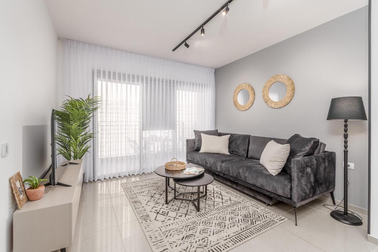 Haneviim Boutique - Mamilla Area Sea-U Yerusalem Bagian luar foto