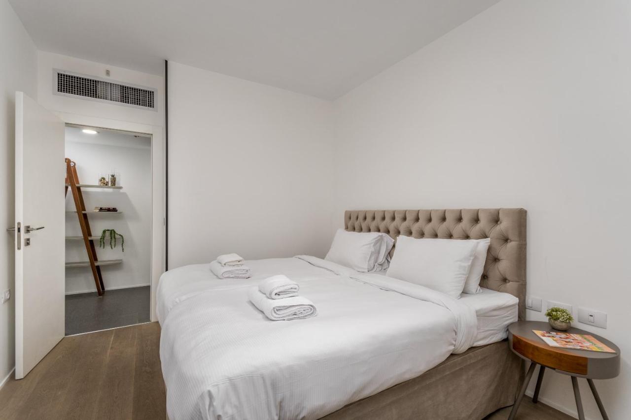 Haneviim Boutique - Mamilla Area Sea-U Yerusalem Bagian luar foto
