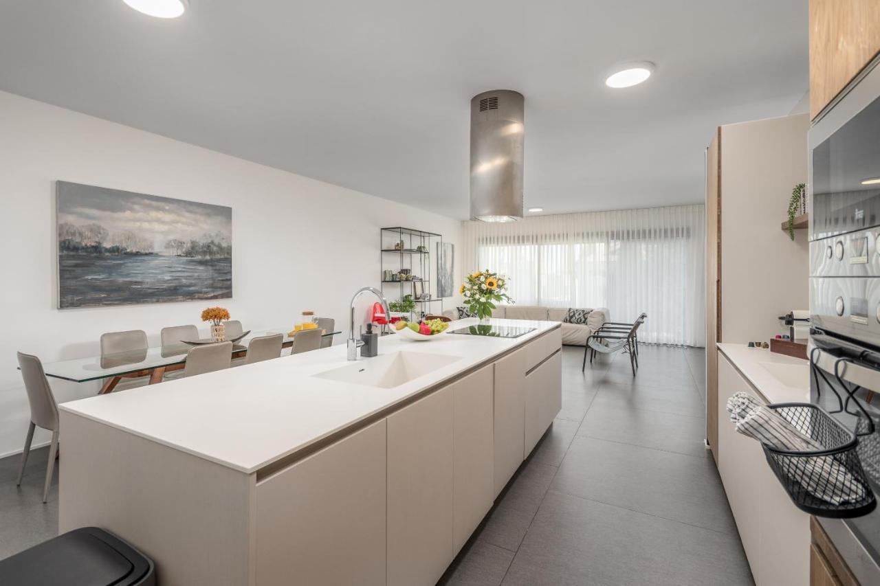 Haneviim Boutique - Mamilla Area Sea-U Yerusalem Bagian luar foto