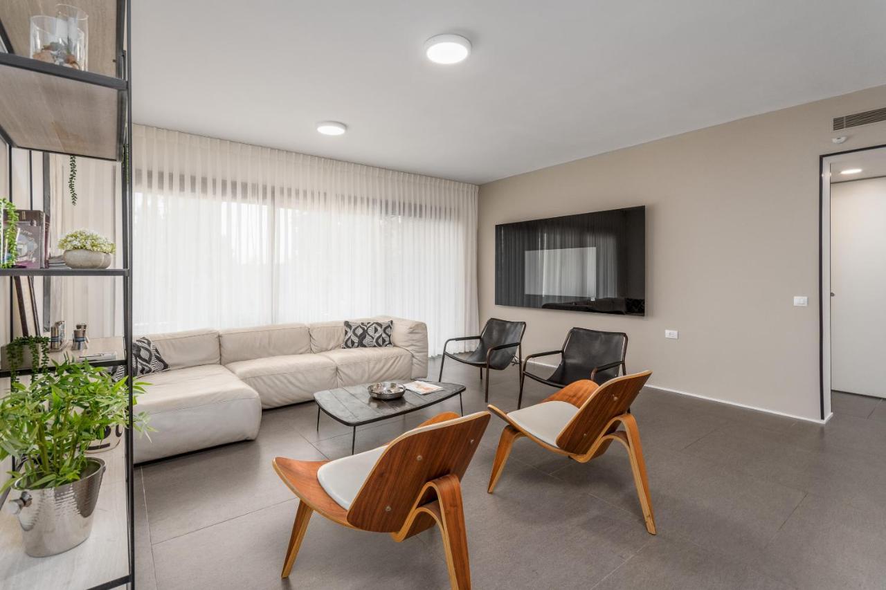 Haneviim Boutique - Mamilla Area Sea-U Yerusalem Bagian luar foto